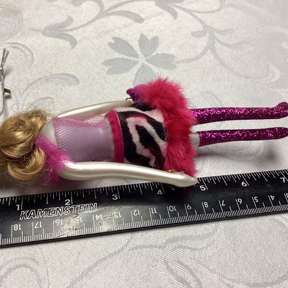 DOLLS OF ELEGANCE. HANGING ORNAMENT - Picture 6 of 6